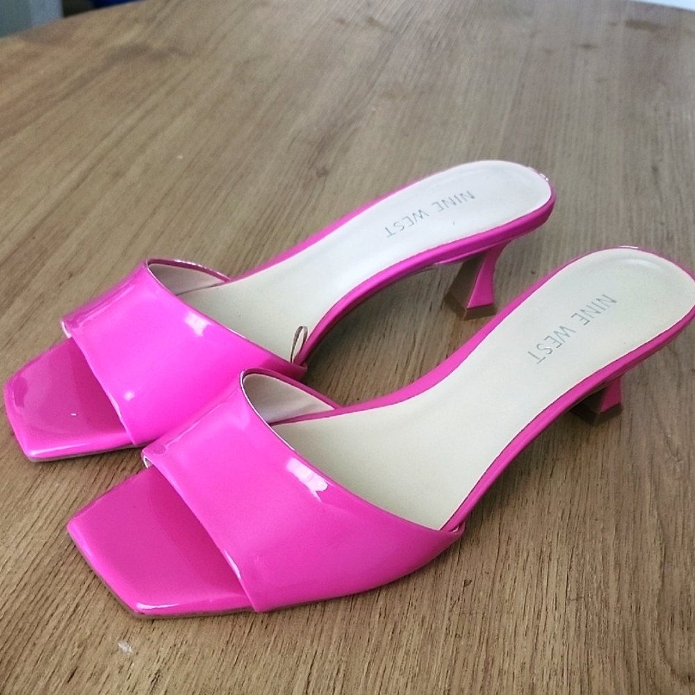 NWOT Nine West Bubble Gum Pink Kitten Heels Open-Toe Mule Sandals